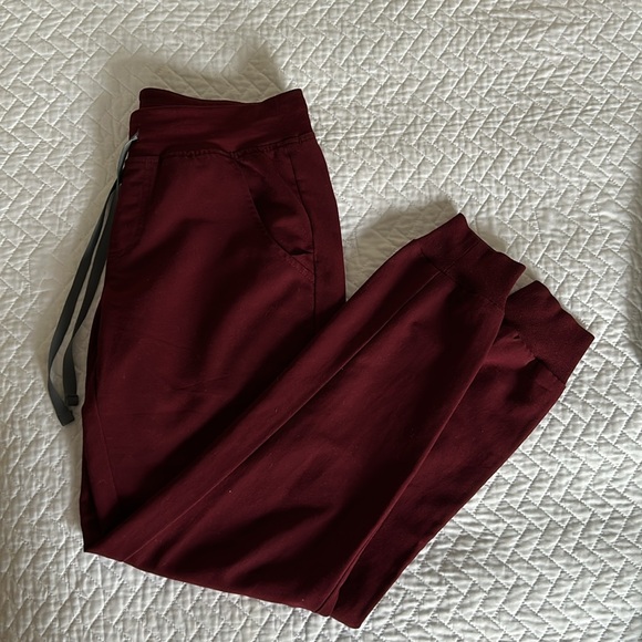 FIGS Zamora Jogger Scrub Pants - Burgundy - Women’s - XS - Picture 2 of 5